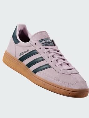 Brand new Adidas Handball Spezial Shoes in Pink /Arctic Night
